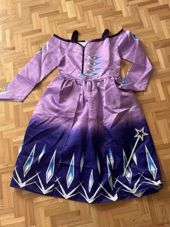 Costume Reine des Neiges Elsa, taille 140 avec baguette ✨