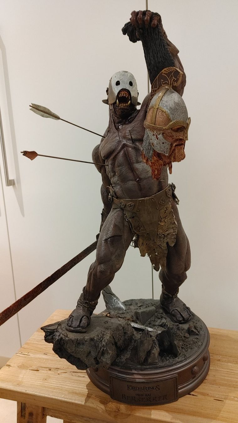 Figuren: Sideshow HERR DER RINGE URUK HAI BERSERKER EXCLUSIVE VERSION – Gebraucht aus Schwändi GL von Petra2134