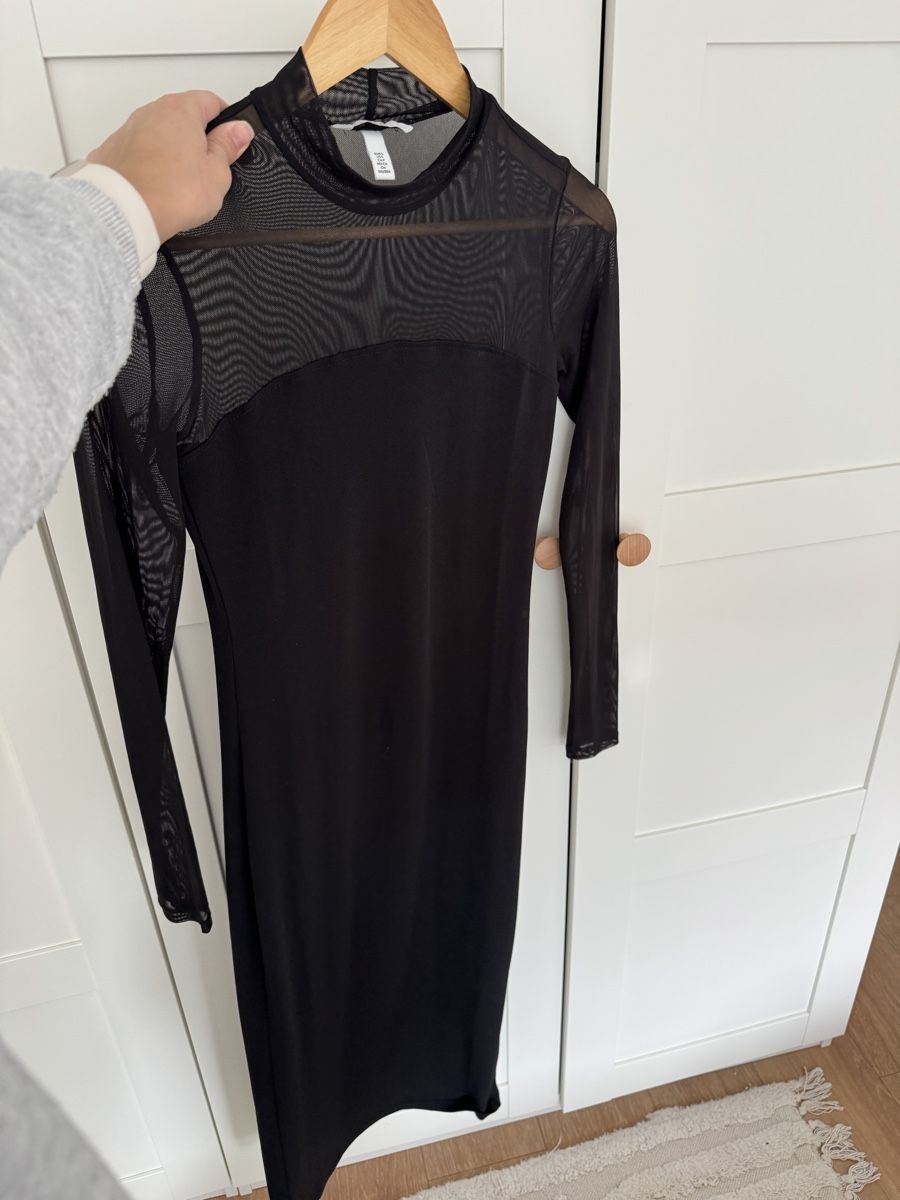 Vestiti: Schickes, schwarzes Midikleid mit transparenten Aermel – Usato da Ostermundigen venduto da sil_kcw2