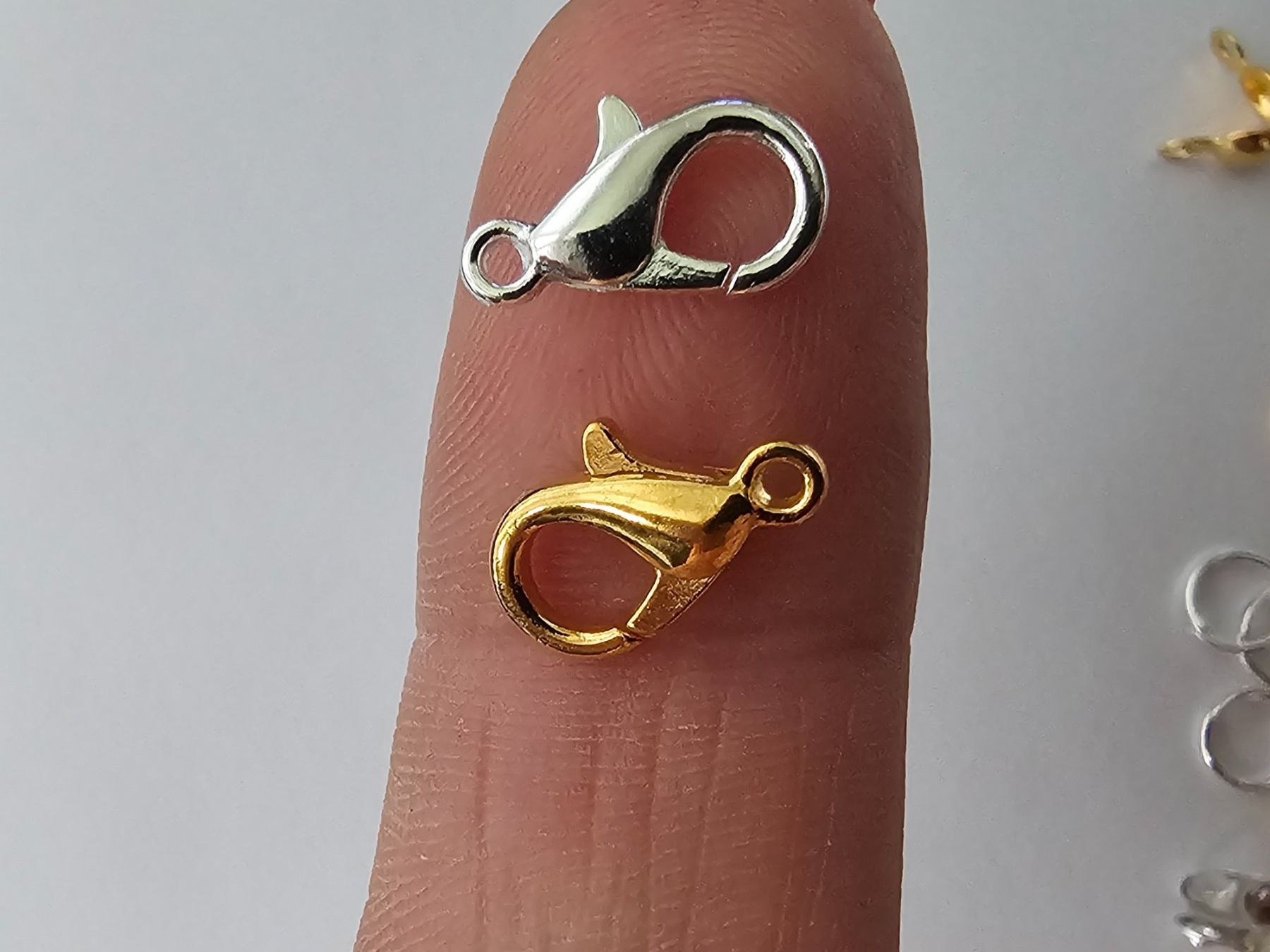 Attrezzatura da arrampicata: 960x Endteile in Box Basteln Karabiner Schmuck Silber Gold – Nuovo (secondo la descrizione) da Riedt b. Erlen venduto da Gottestraene 3
