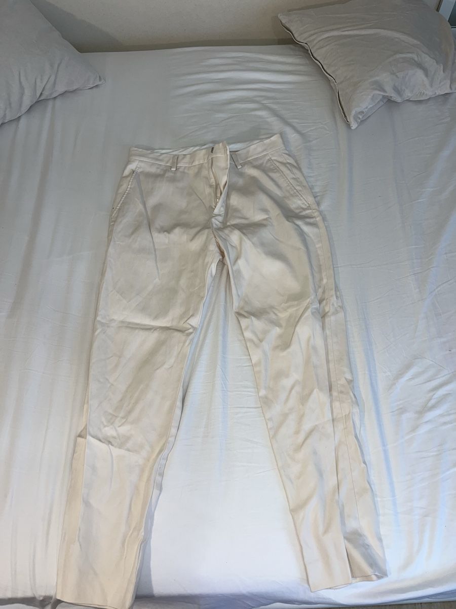 Zara Pantaloni: Pantalon blanc cassé Zara – Usato da Pully venduto da ari_78pk 1