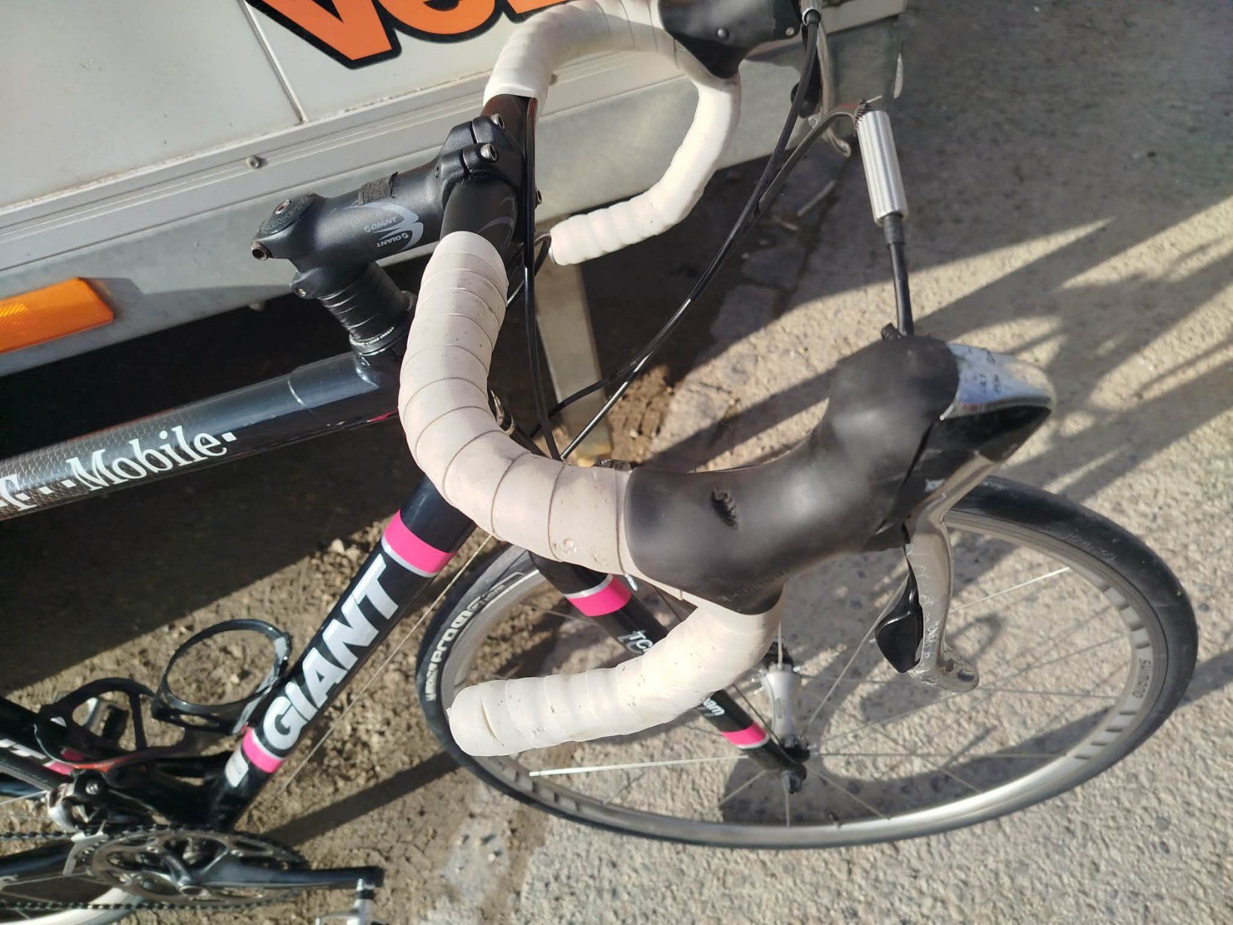 Giant Biciclette: Vélo Giant - carbone – Usato da La Chaux-de-Fonds venduto da Emmaus2300CDF 1