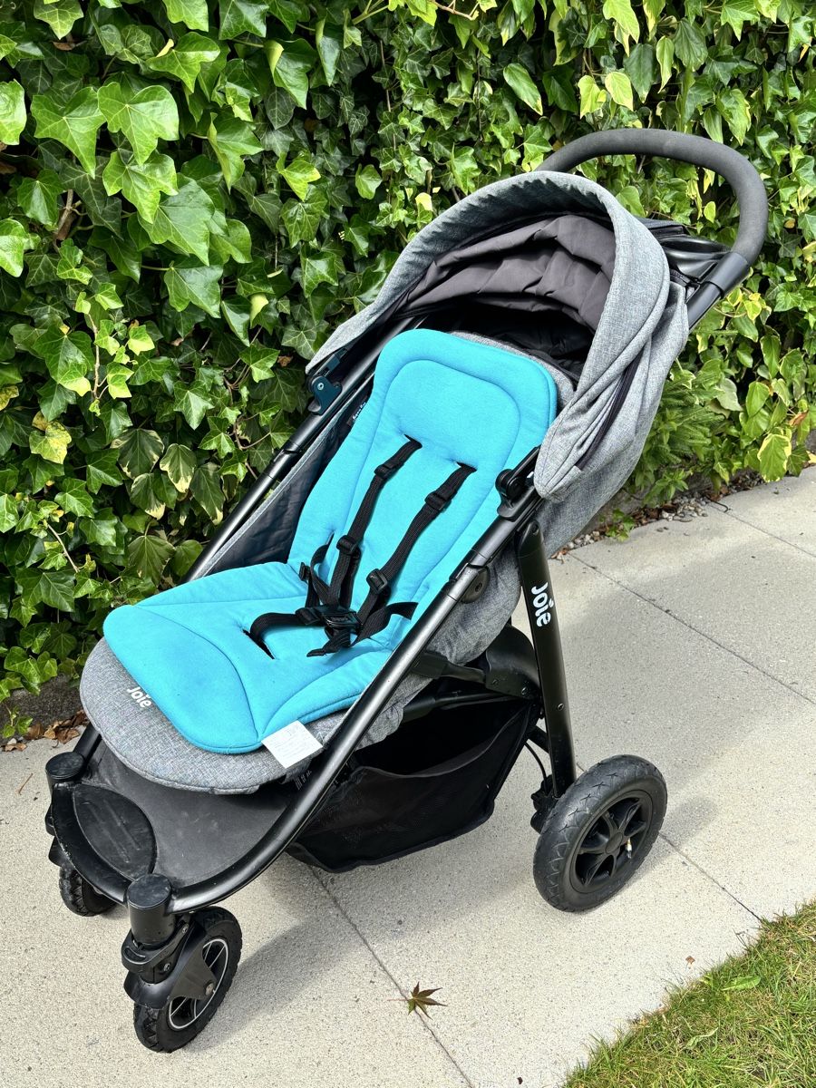Joie Carrozzine: Joie Kinderwagen/Buggy: Leicht & mit Lufträdern – Usato da Herzogenbuchsee venduto da Joey152 1