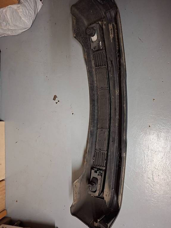 Alle Autoersatzteile: Vordere Stossstange für BMW E36 – Gebraucht aus Luzern von AlfaAlex 3