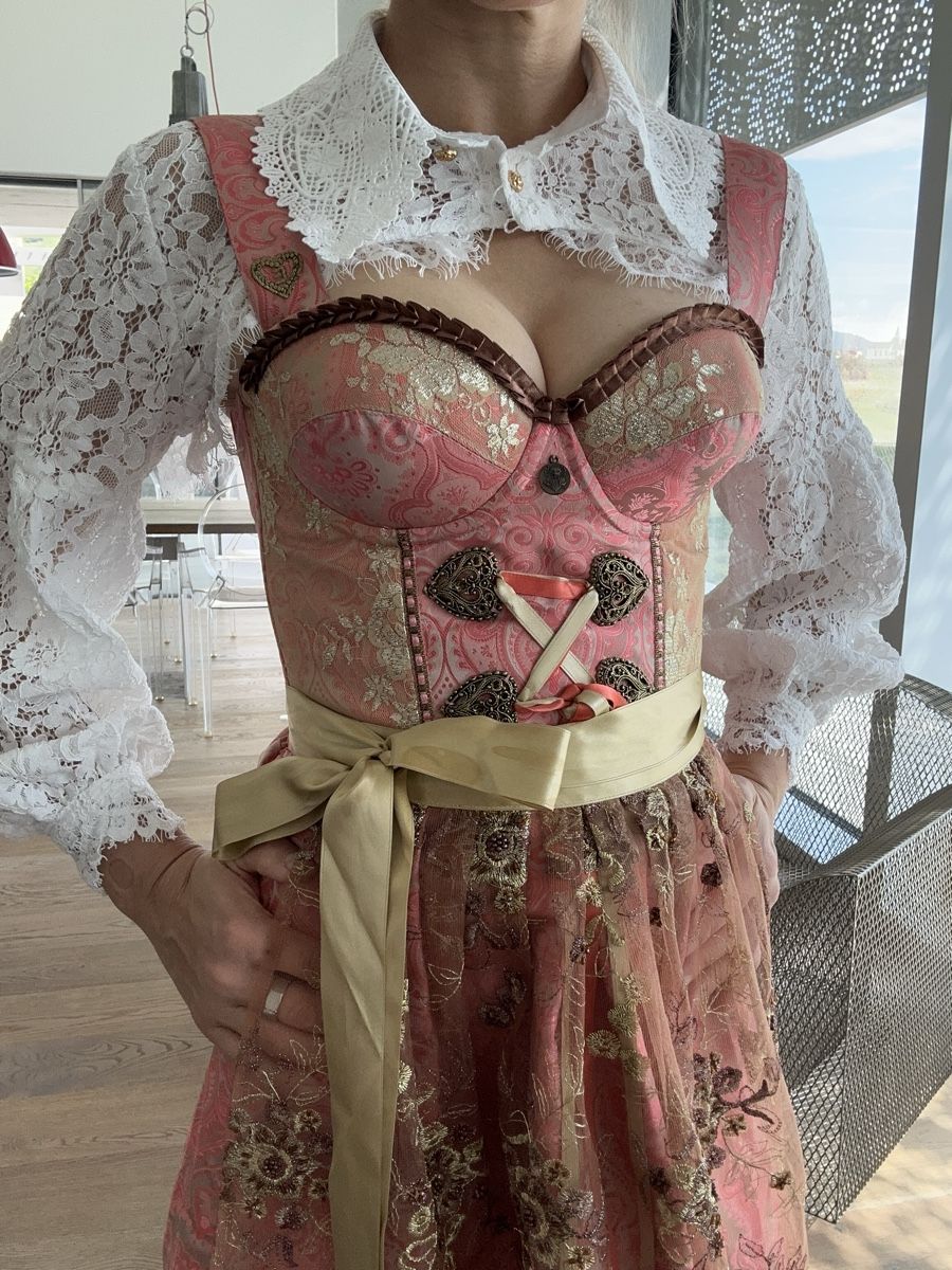 Robes: ENA Trachten Gr. 34 Dirndl – D'occasion à Miège par GenuineY 1