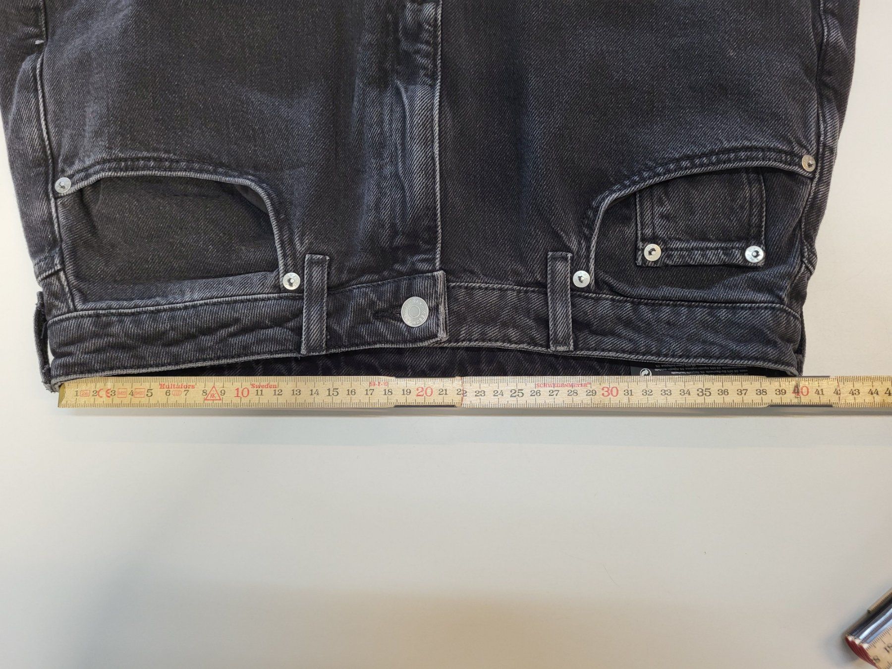 Weekday Jeans: Damenjeans von WEEKDAY / NEU – Nuovo (secondo la descrizione) da Brügg BE venduto da POU-BELLE 7