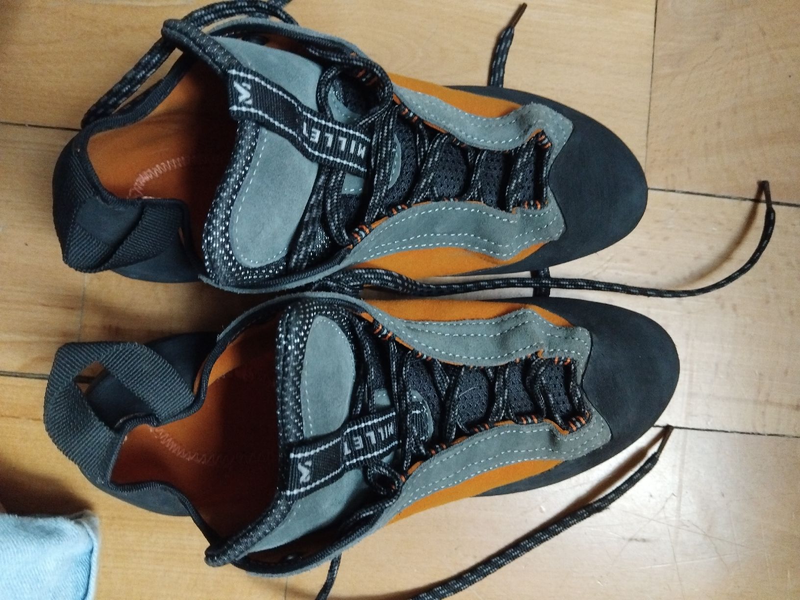 Millet Herrenschuhe: Chaussures Millet Escalade orange gris taille 38 – Gebraucht aus Peseux von Seven_life 1