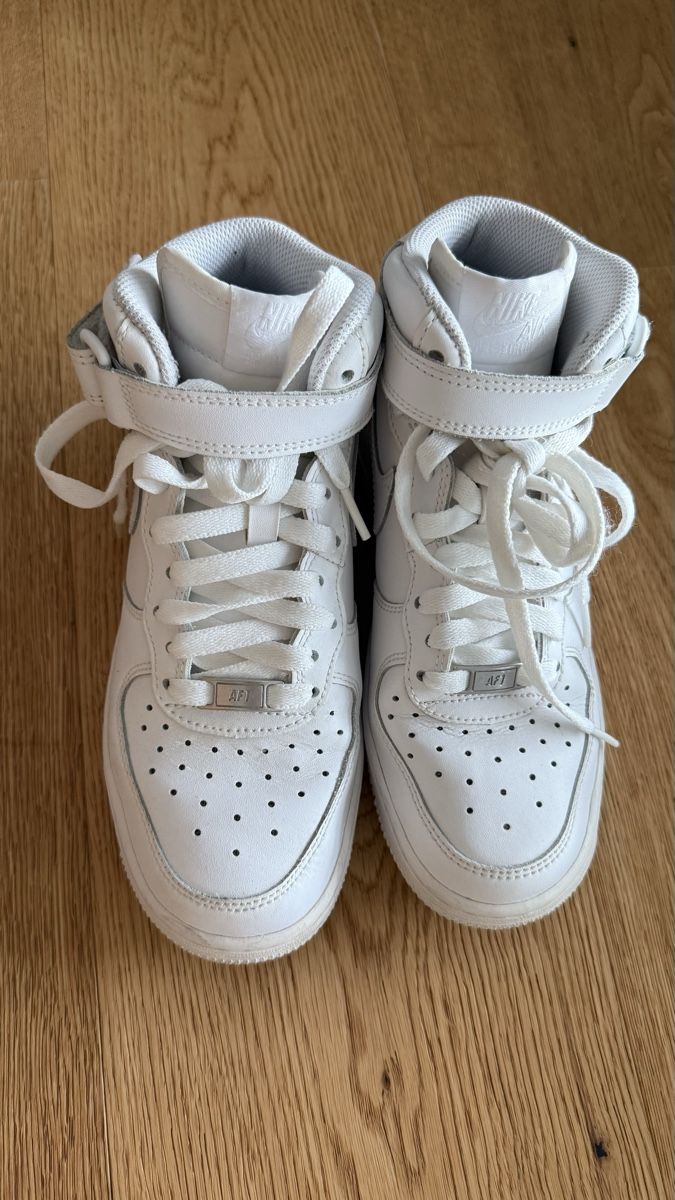 Nike Scarpe da uomo: Nike Air Force 1 High sneakers 37.5 – Usato da Boswil venduto da hey.itsme 4