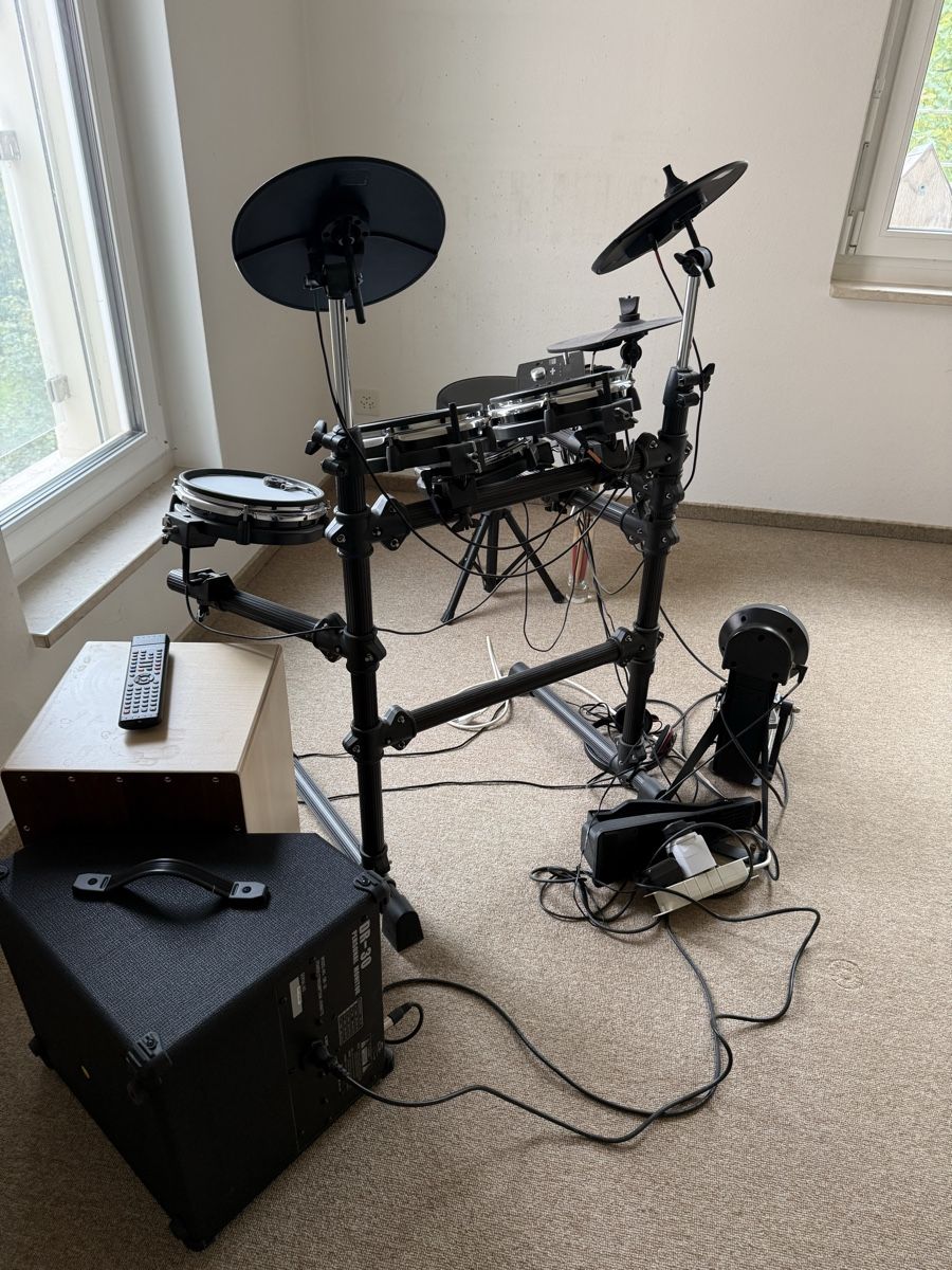 Alesis Strumenti musicali: Elektrisch Schlagzeug  – Usato da Flawil venduto da genesi01 1
