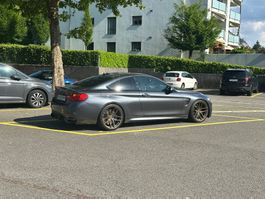 BMW M4 DKG COUPE