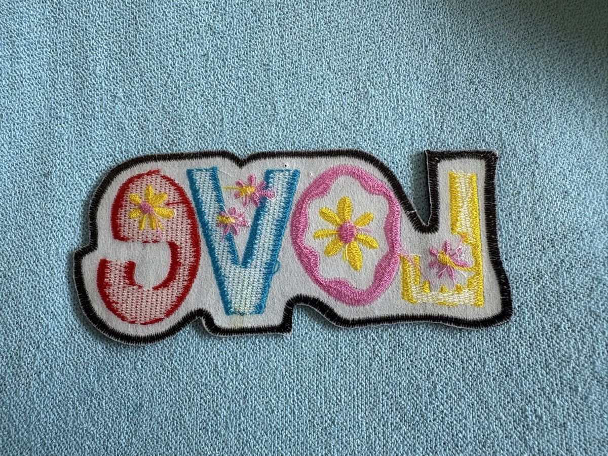 Patches: Aufnäher LOVE Blumen neu – Neu und originalverpackt aus Teufen AR von AykutS 1