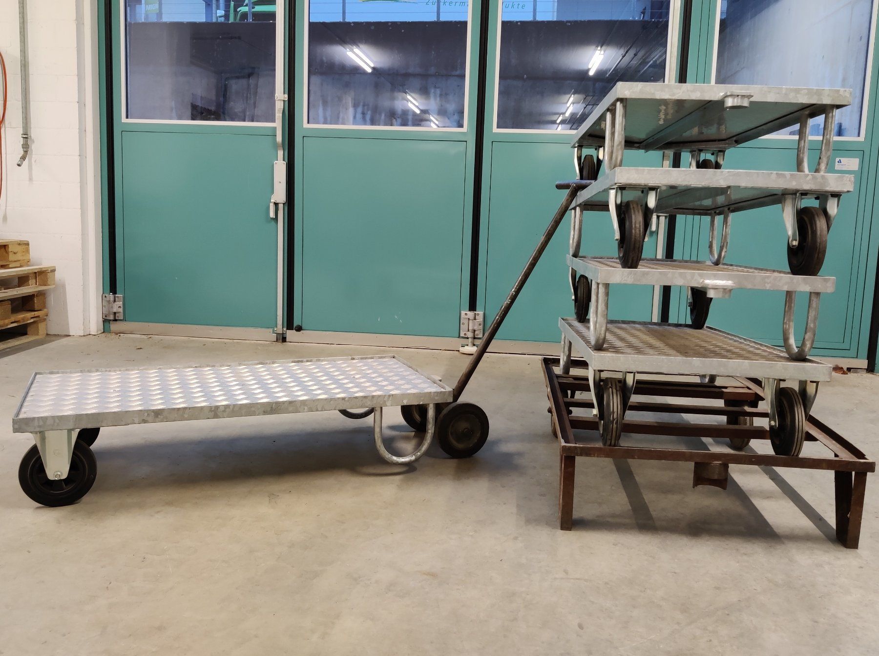 Koffer & Taschen: Materialtransporter / Leiterwagen aus Metall – Neu (gemäss Beschreibung) aus Fischbach-Göslikon von Elektromech_Verkauf 1
