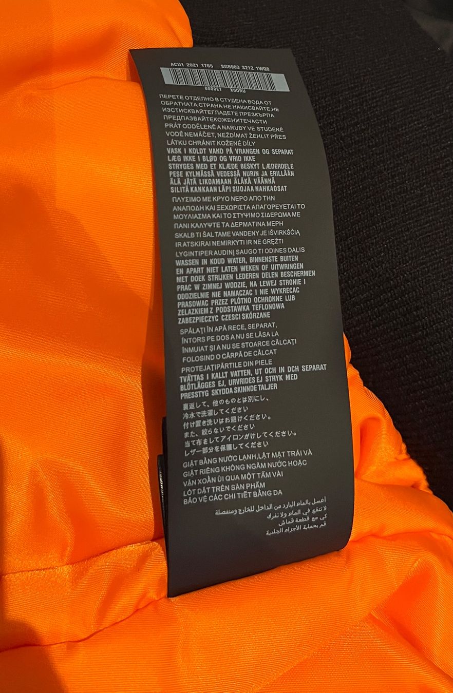 Prada Giacche: Prada Re-Nylon Bomber Jacket – Usato da Gelterkinden venduto da VALE_G 9