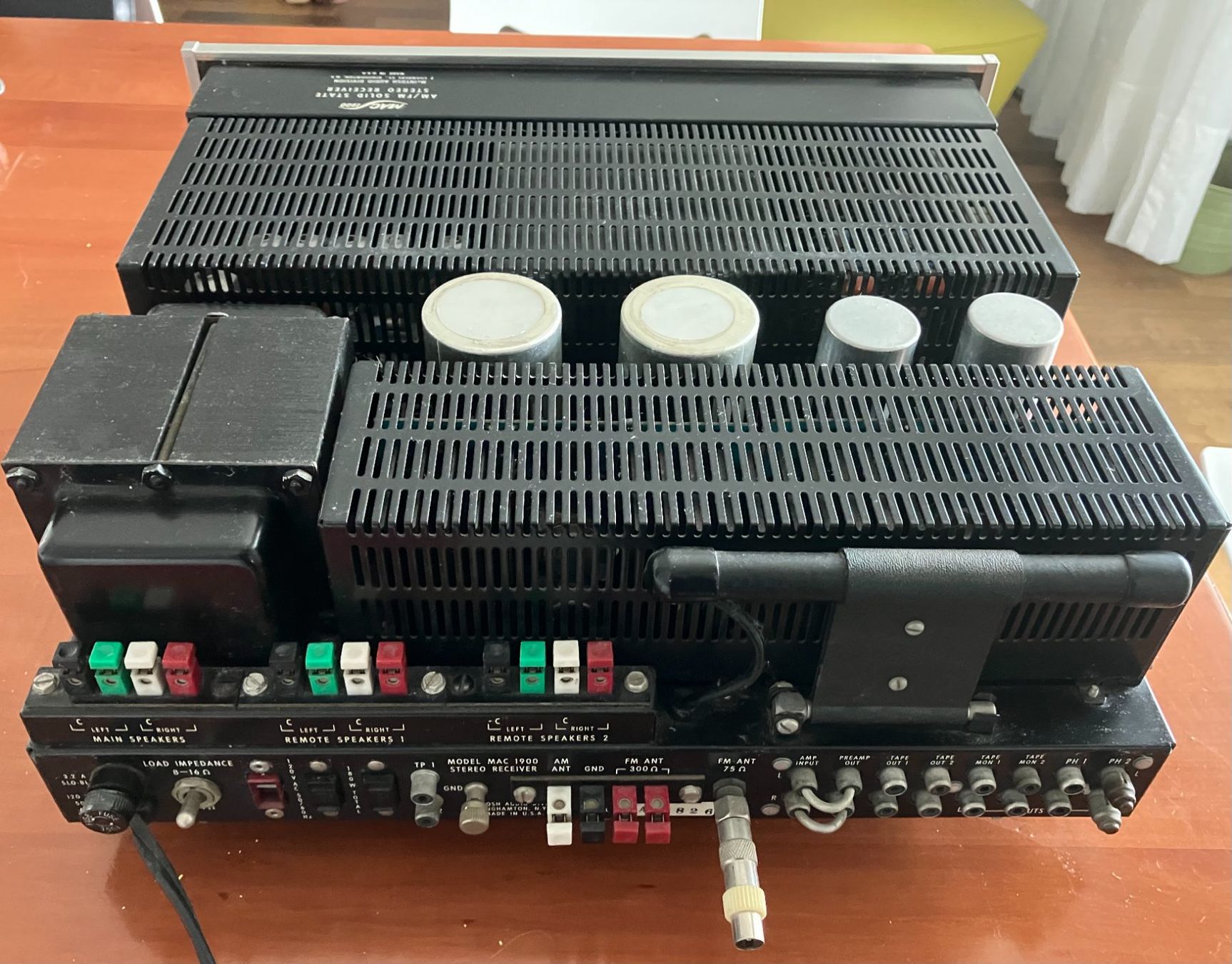 McIntosh Amplificatori: McIntosh MAC 1900 Stereo Receiver – Usato da Zug venduto da Parabens 1