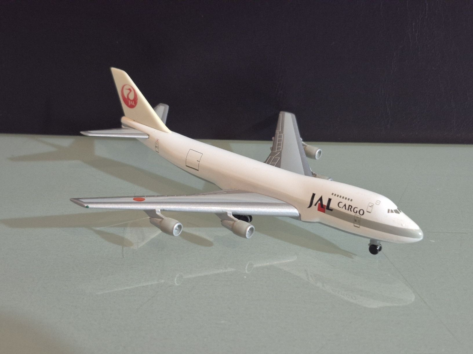 Herpa Kit di modellismo & Modellini statici: Herpa JAL Cargo 1:500 – Usato da Uetendorf venduto da myhome12 2