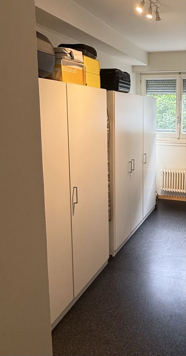 Ikea Schränke: Armoire IKEA – Gebraucht aus pully von asi_w6gl
