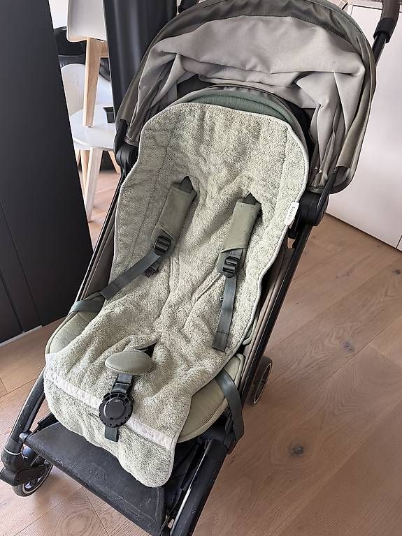 Joolz Kinderwagen: Joolz Kinderwagen (Buggy) – Gebraucht aus Ennetbürgen von Jvek 3
