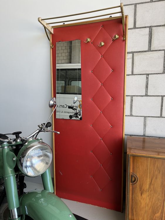 Garderobe 50er Jahre