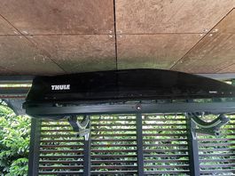 Thule Touring L Dachbox inkl. Wandhalterung  Schwarz