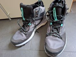 neuwertig Adidas Wanderschuhe Skychasers 42 2/3, Damen
