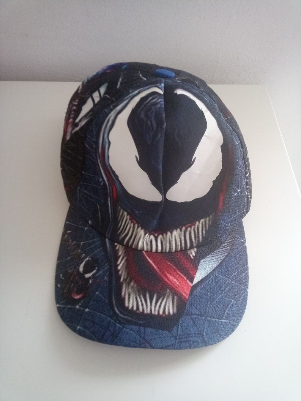 Jacken & Mäntel: Cap Venom Marvel Print Kinderkappe – Gebraucht aus Volketswil von Car1