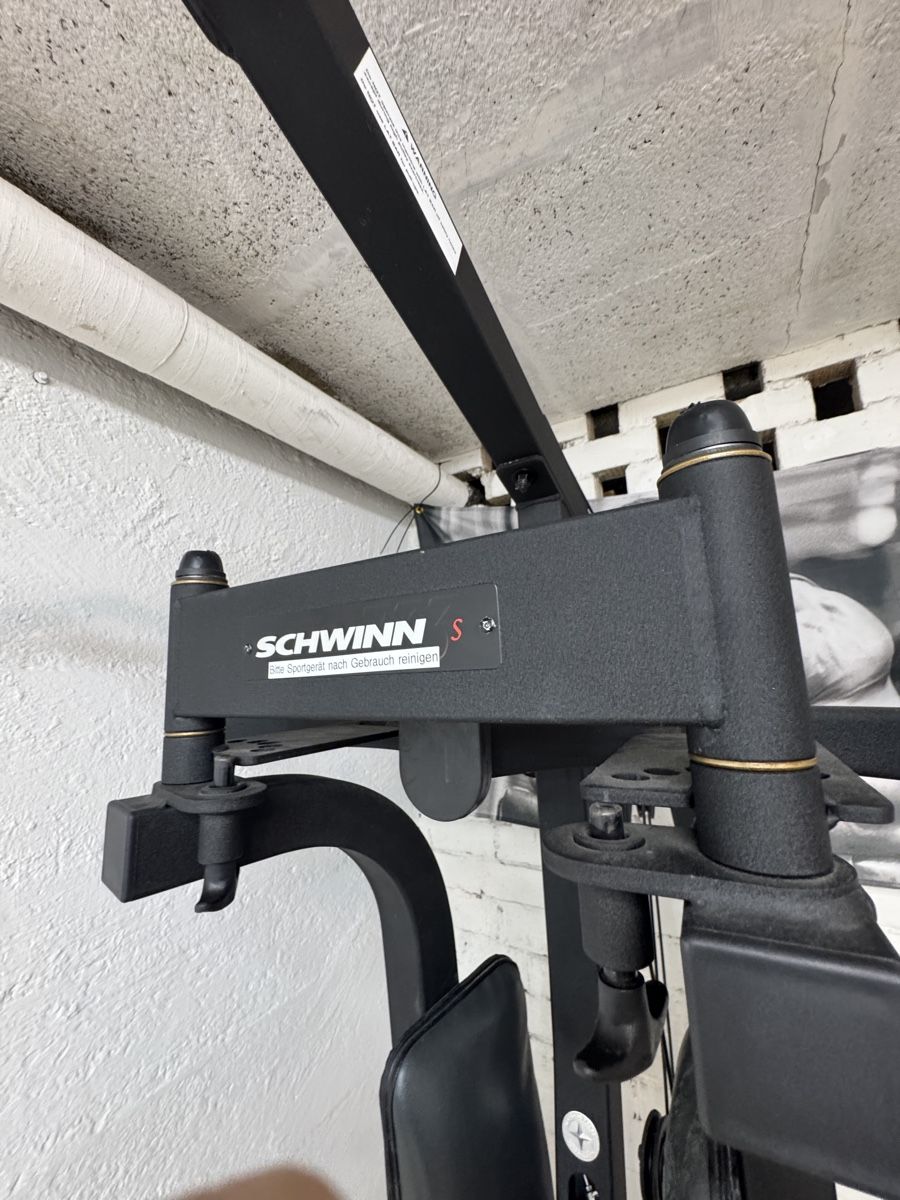 Schwinn Vélos d'appartement: Kraftstation Schwinn / Multifunktionstrainer – D'occasion à Bern par mikemikelehmann 1