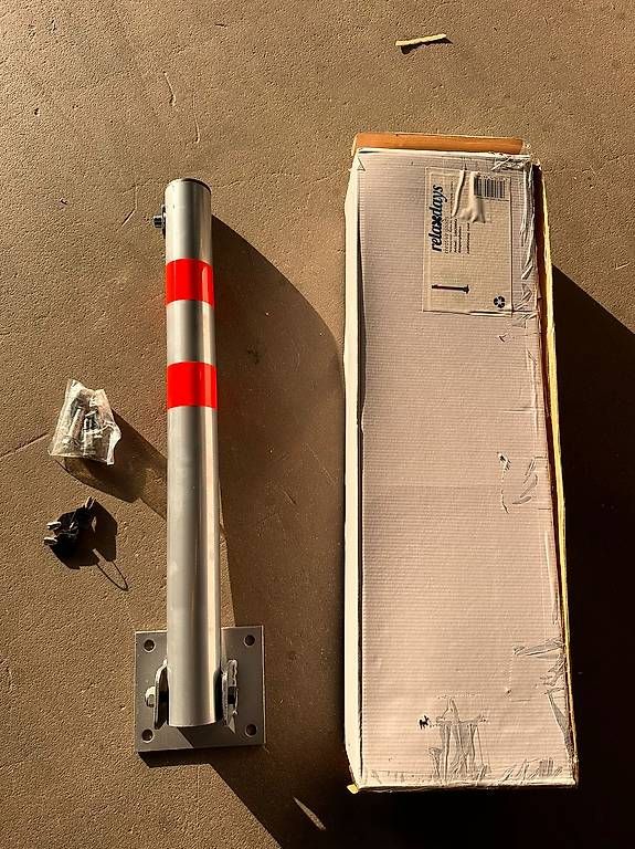 Altro in Decorazioni & Accessori: Potelet de Parking Rabattable avec Clés NEUF – Usato da Paudex venduto da Deals_Suisse 4