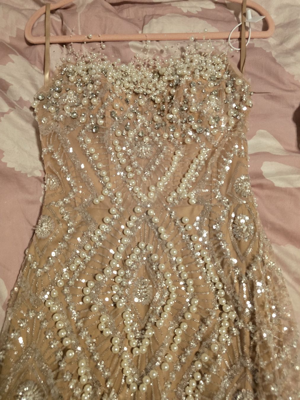 Vestiti: Traumhaftes, perlenbesetztes Abendkleid - Grösse XS – Nuovo e nell'imballaggio originale da Tobel venduto da swisscap243