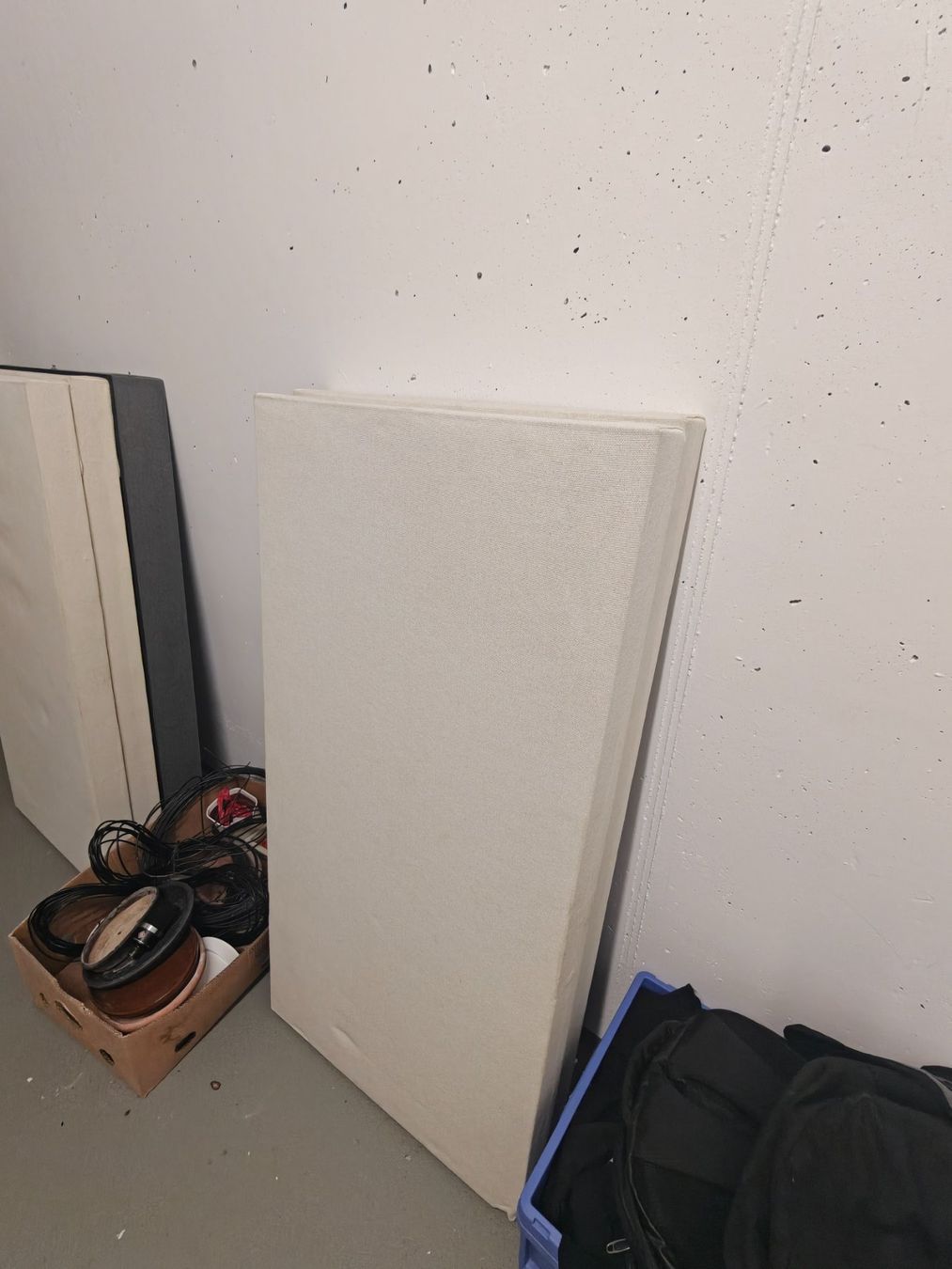 Tutte le decorazioni: GIK Acoustics acoustic treatment setup – Usato da Utzigen venduto da Santacruz951 9