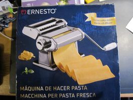 MACHINE A FABRIQUER DES PATES - NEUVE