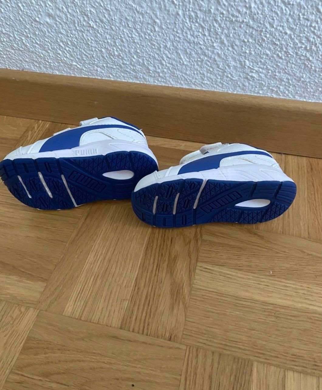 Puma Chaussures garçon: Kinder Schuhe Grösse 20 – D'occasion à Zürich par zd_1965 3