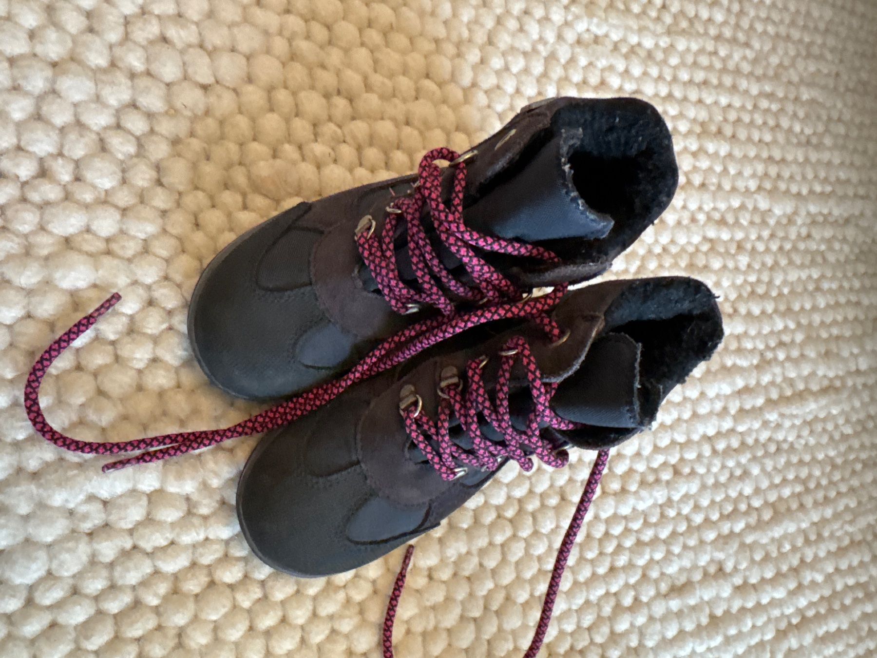 Scarpe per ragazzi: Däumling wasserfeste Winterschuhe Grösse 24 – Usato da Luzern venduto da HBDH_2019