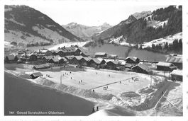 144   Gstaad Sanetschhorn Oldenhorn mit Blick auf Eisbahn