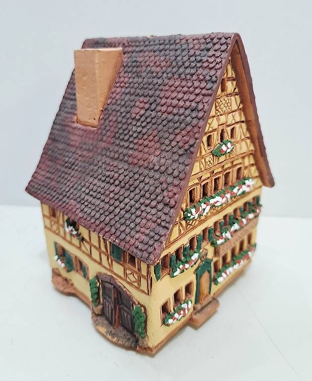 Alle Dekorationen: Töpferhaus Haus ca.13 cm. – Gebraucht aus Zürich von aiman3333 2