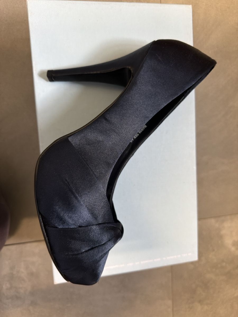 Scarpe da donna: Pumps satin 39 – Nuovo (secondo la descrizione) da Däniken SO venduto da NBdesign 1