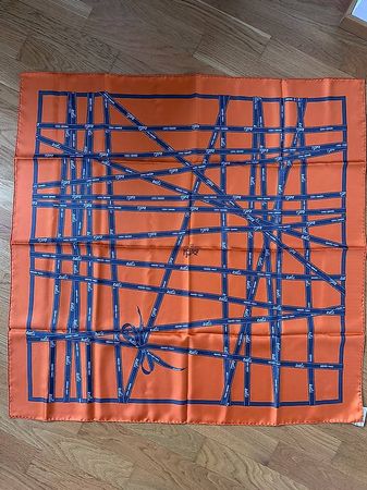 Hermès Carré 90 Bolduc Seidentuch Orange/grau NEU