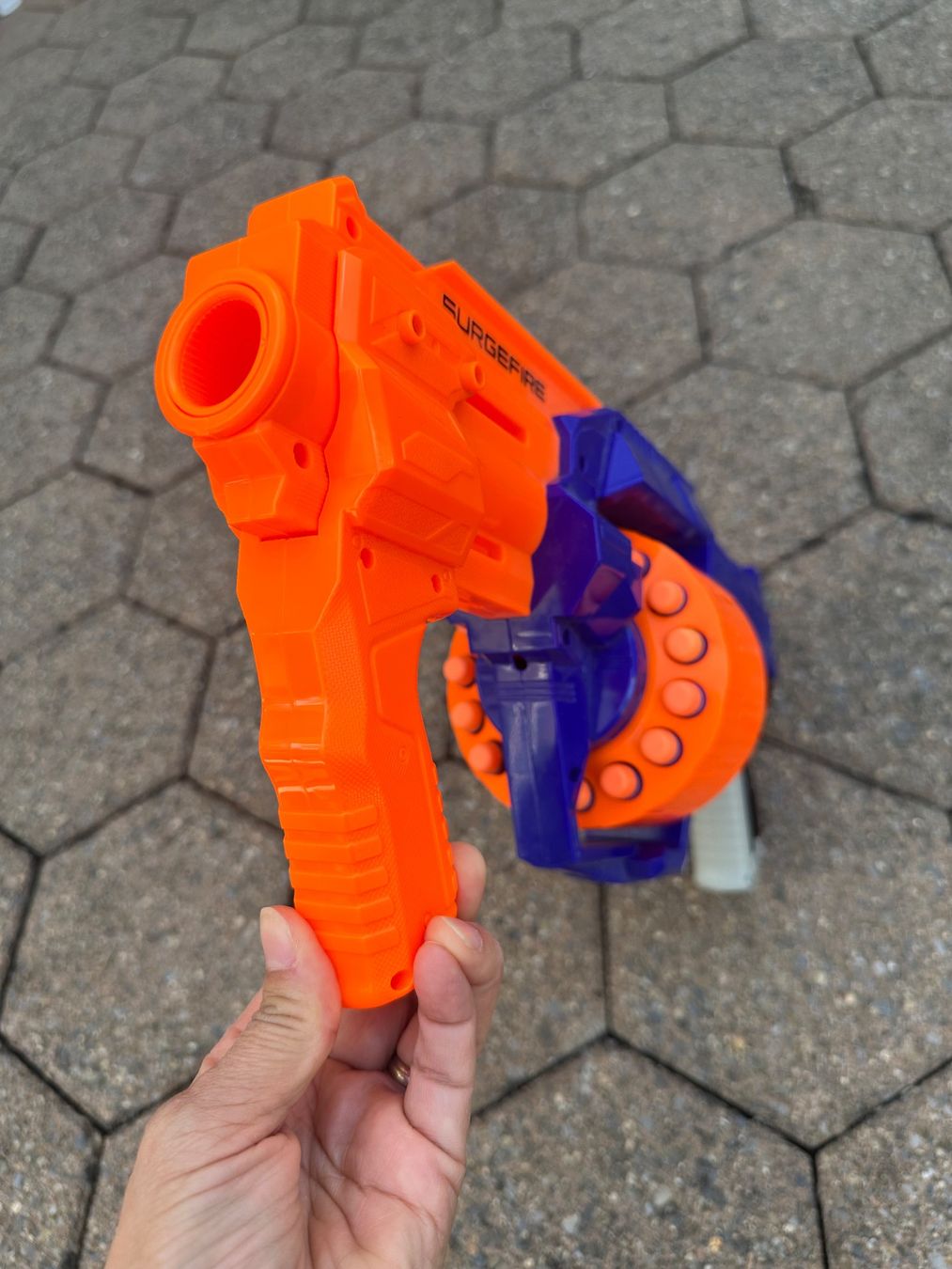 Nerf Giocattoli: Nerf Elite Surgefire mit Munition – Usato da Adliswil venduto da Celix 1