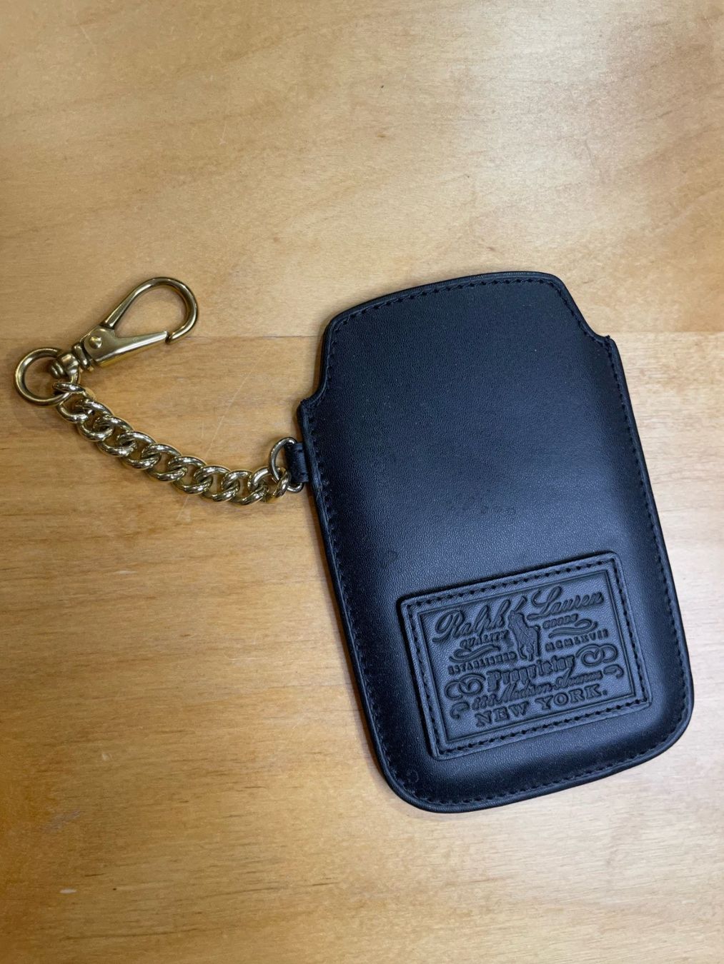 Cover & Protezioni schermo: RALPH LAUREN CHAIN LEATHER PHONE CASE – Usato da Cortaillod venduto da Stay_Alive_vintage