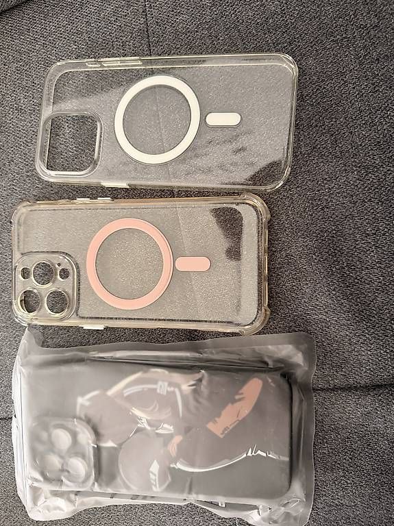 Cover & Protezioni schermo: Varie cover iPhone  – Usato da S. Antonino venduto da fab_tr2s 4