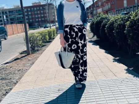 Pantalon d'été fleuri noir et blanc - Taille M - Super!
