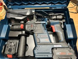 Bosch Akku-Bohrhammer mit SDS plus GBH 18V-26 F mit 2 x Akku
