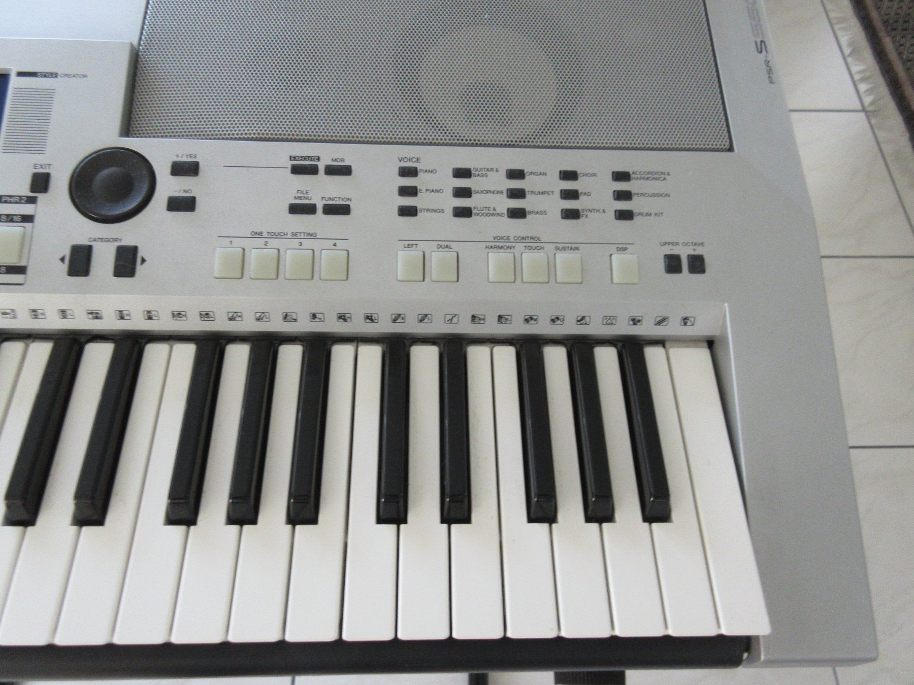 Yamaha Strumenti musicali: Keyboard YAMAHA PSR-S550 – Nuovo (secondo la descrizione) da Weinfelden venduto da Kunst2010 4