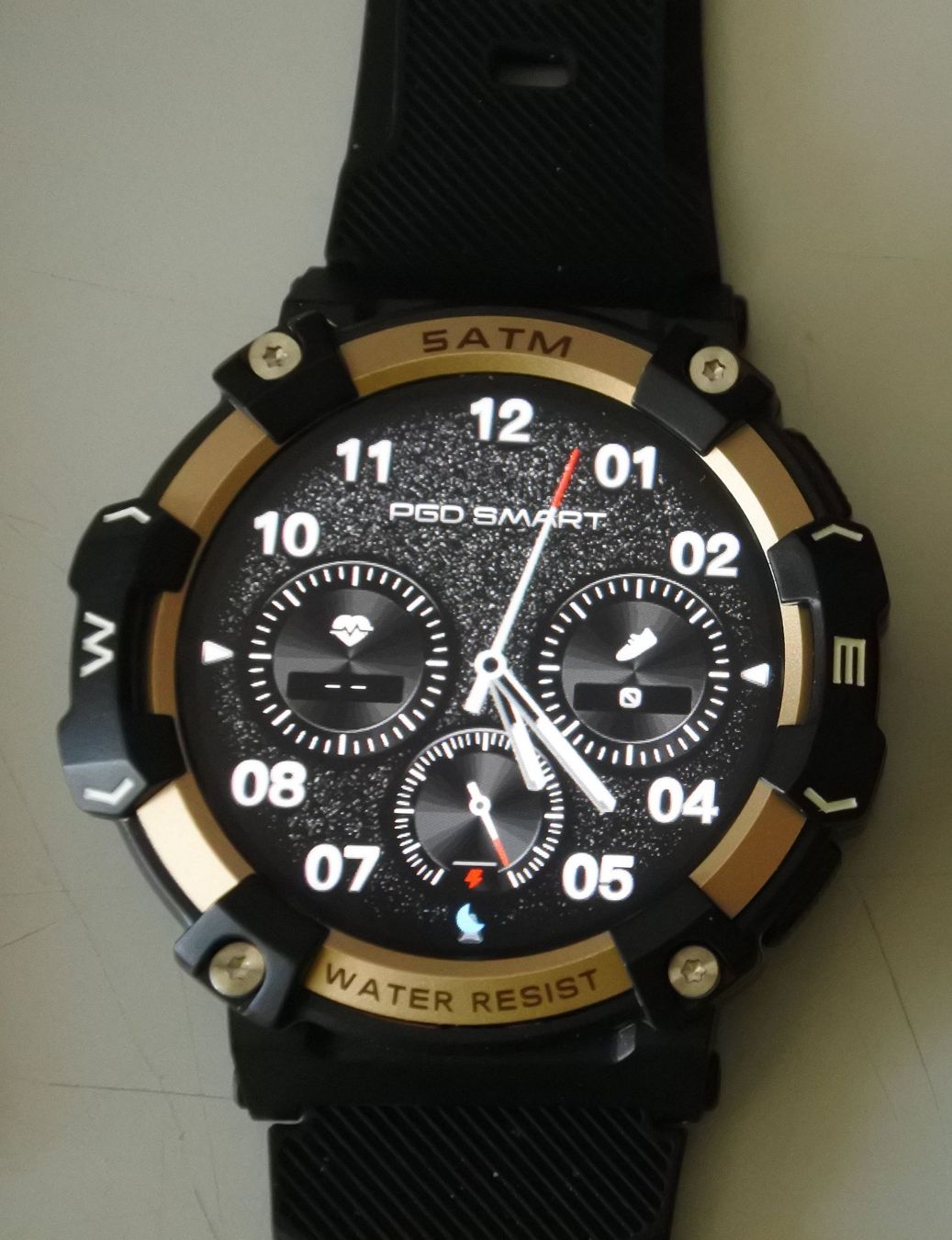 Smart Smartwatch: Smartwatch Titan PG Uhr gold – Neu (gemäss Beschreibung) aus Worblaufen von Andromedas