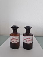 Kleine alte Apothekenflaschen