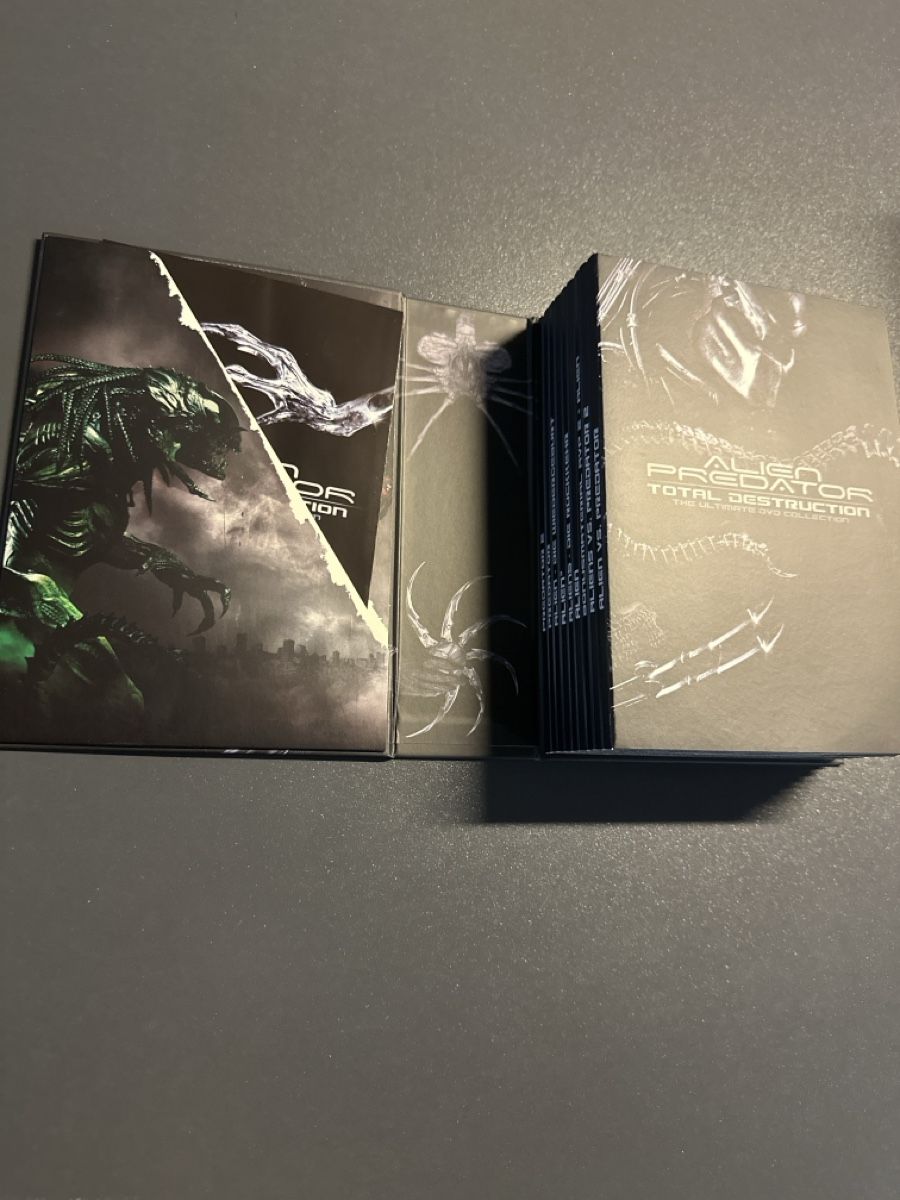 Alle DVDs: Alien vs. Predator - Total Destruction DVD Collection – Neu (gemäss Beschreibung) aus Emmenbrücke von dza_dn5r 3