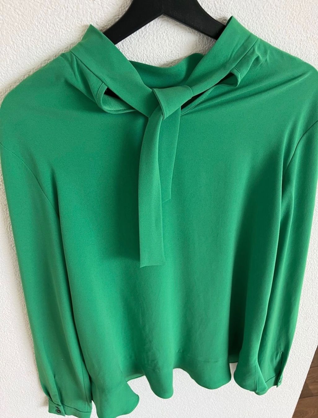 Marc Cain Camicette: Schöne Marc Cain Bluse Grün Gr 36/38 – Usato da Hünenberg See venduto da ECLB 3