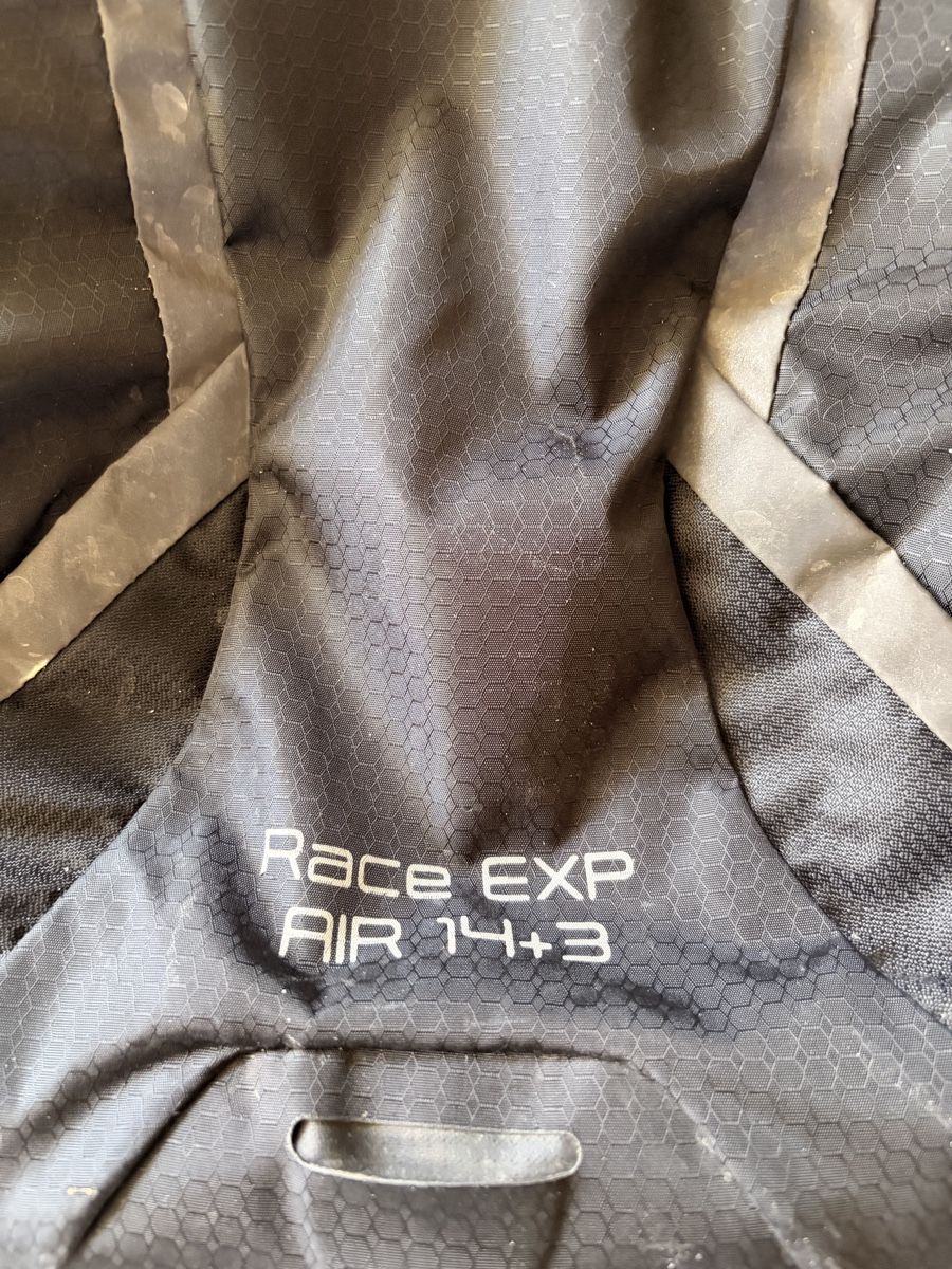 Deuter Rucksäcke: Deuter Race EXP AIR 14+3 Rucksack dunkelblau gebraucht – Gebraucht aus Weinfelden von Alexandra_1006 2