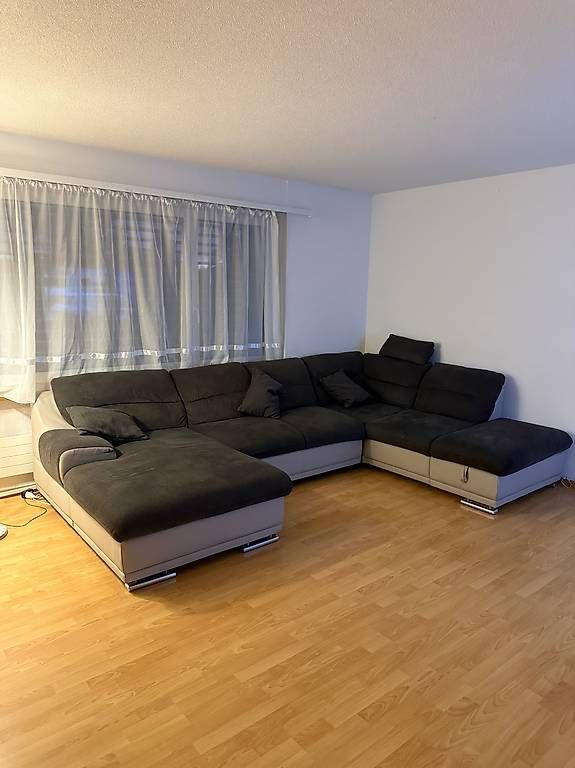 Conforama Sofas: Sofa Hell-/Dunkelgrau – Gebraucht aus Burgdorf von Samuele140706