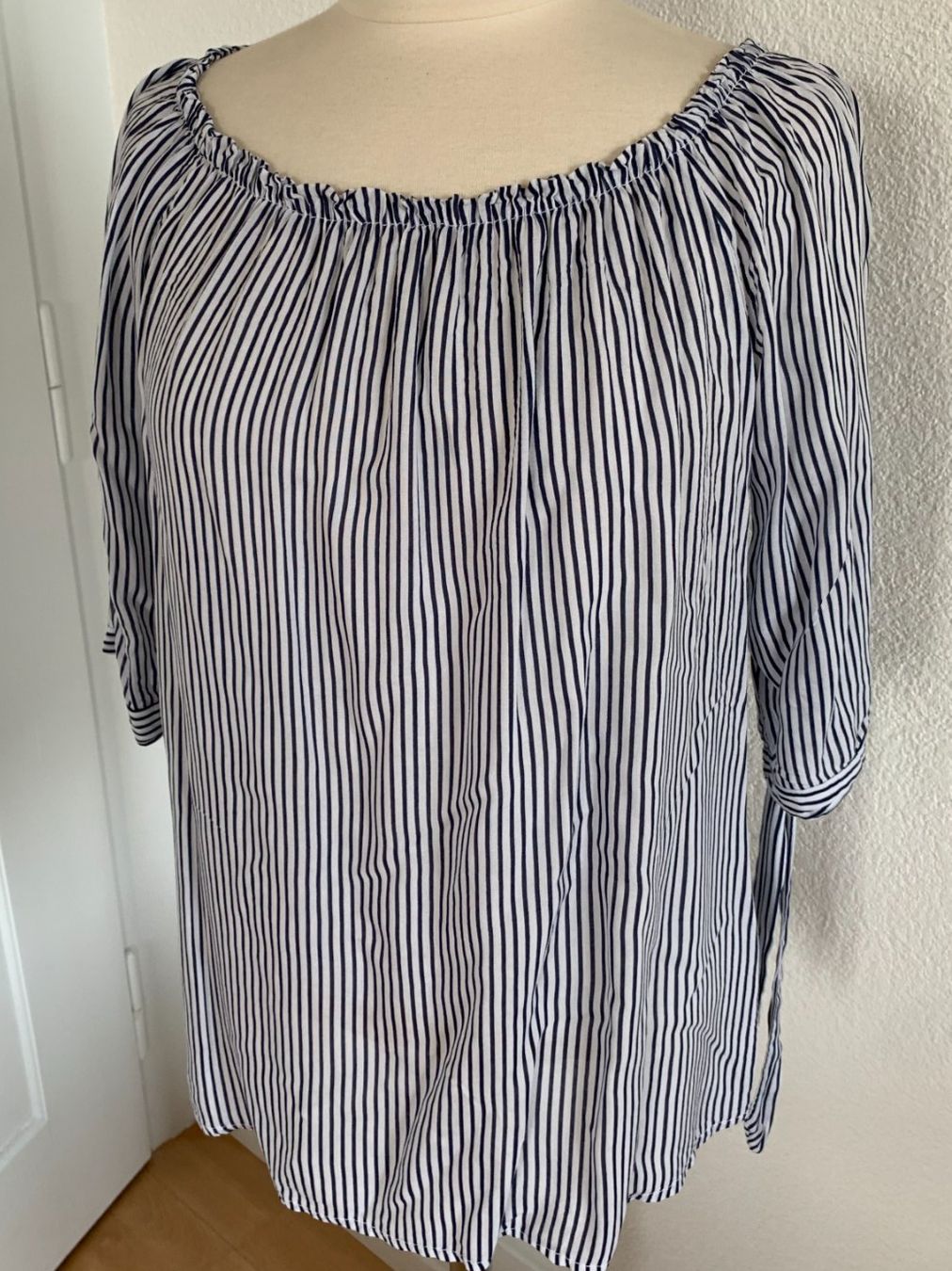 Blusen: TODAY Damen Bluse in Gr. M, Blau/Weiss – Gebraucht aus Worb von farben20zauber