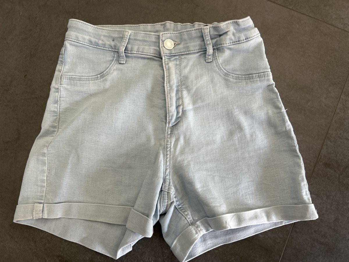 H&M Hosen: Shorts 158 cm taille réglable – Gebraucht aus Yens von Chriis